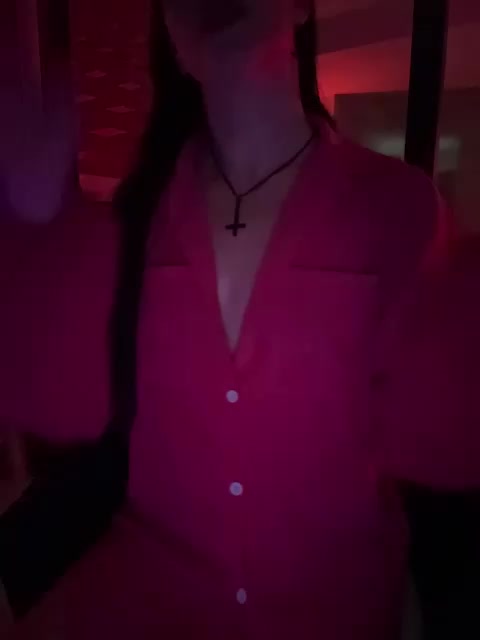 Travel-couple Live Sex December 17, 2025