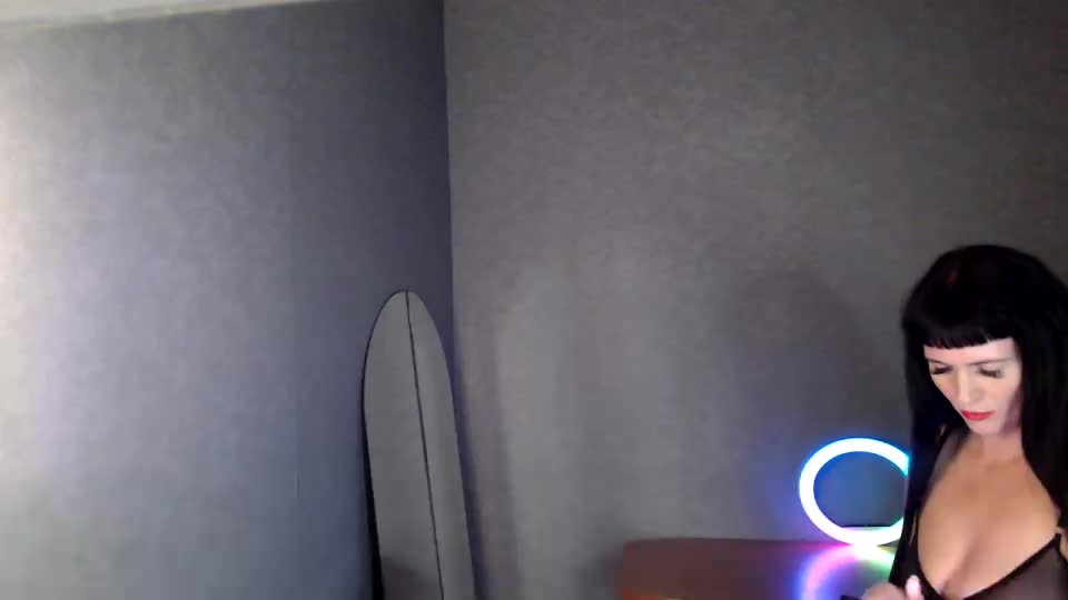 LindaElosiMilf Live Sex December 17, 2025