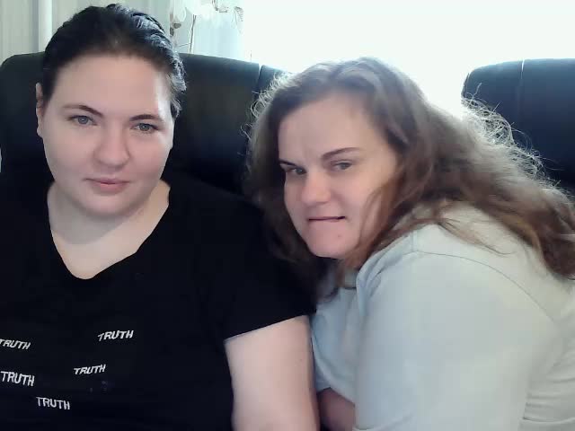 HollyXEva Live Sex December 13, 2025