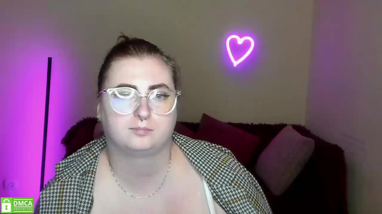 Aliciaredluv Live Sex December 17, 2025