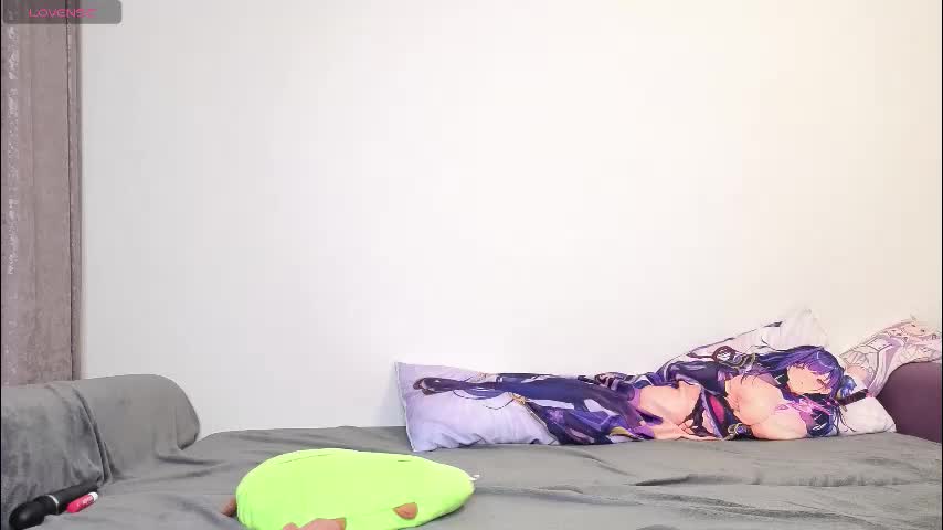 emily_and_ilumi Live Sex December 18, 2025