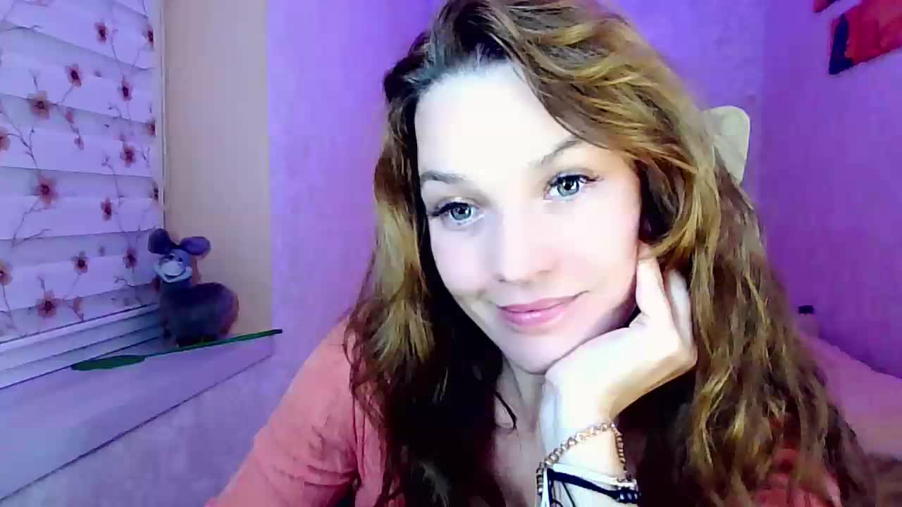 smilesss Live Sex December 13, 2025