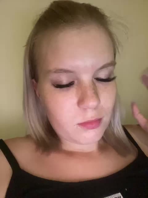 Amelia2004 Live Sex December 13, 2025