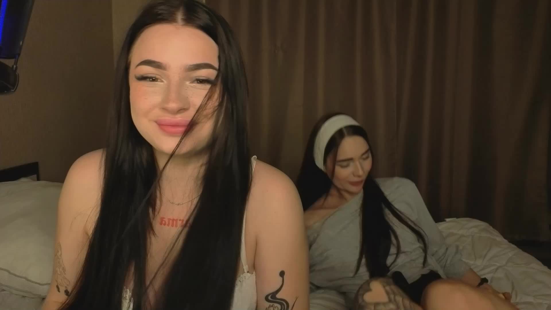 LisaAndDenis Live Sex December 19, 2025