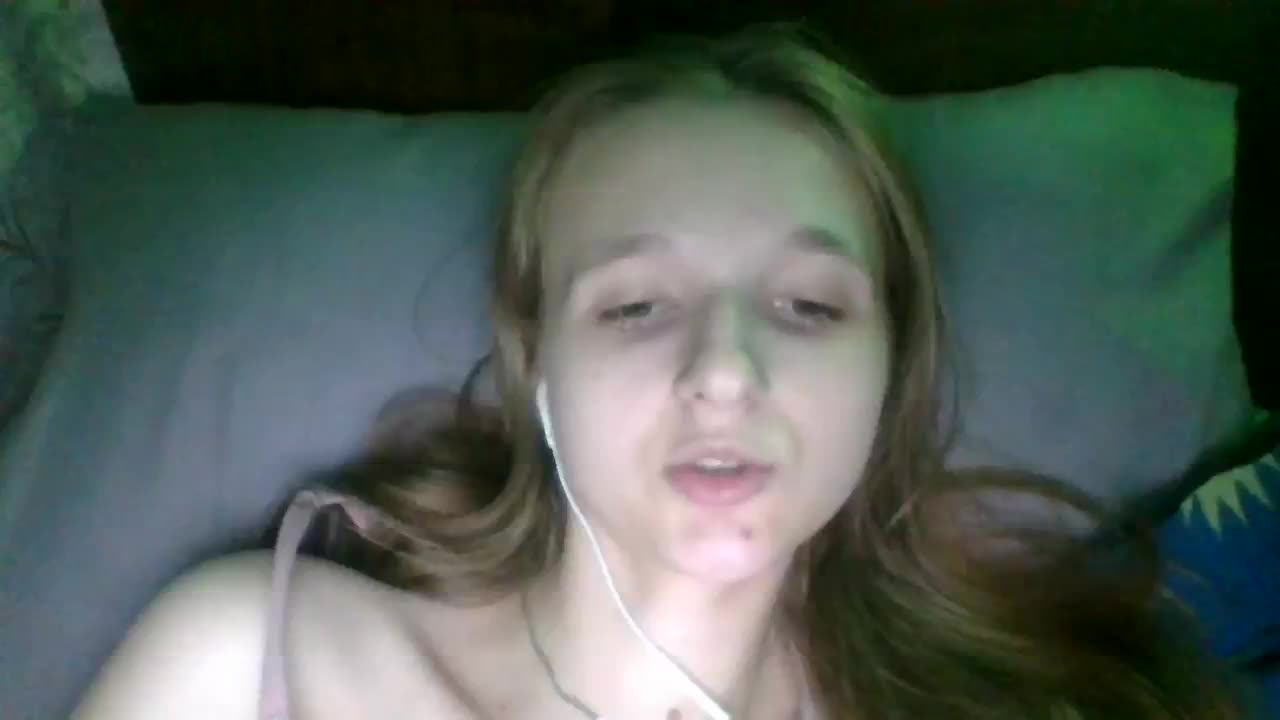 Kitty20Meow Live Sex December 15, 2025