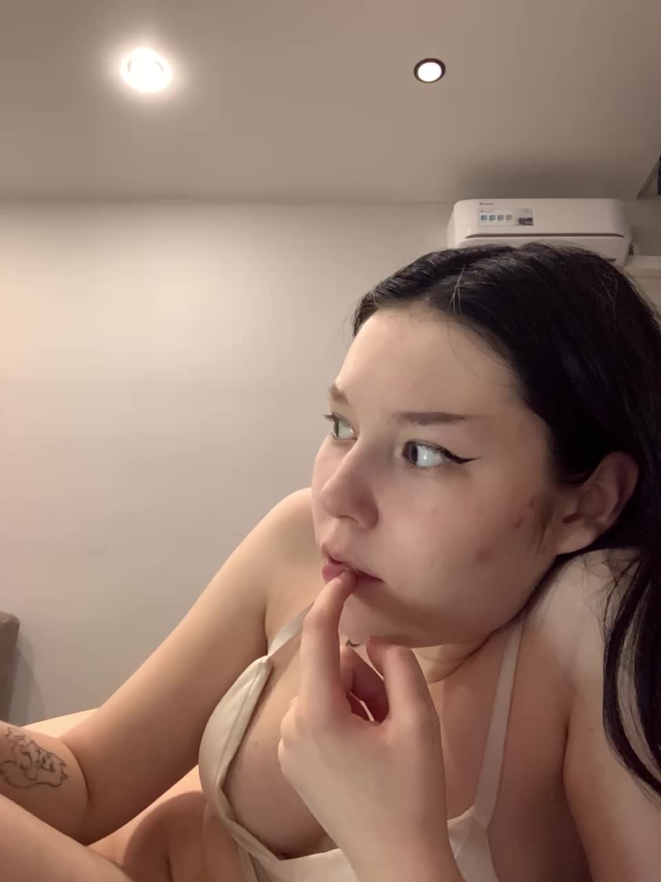 TUYA2 Live Sex December 15, 2025