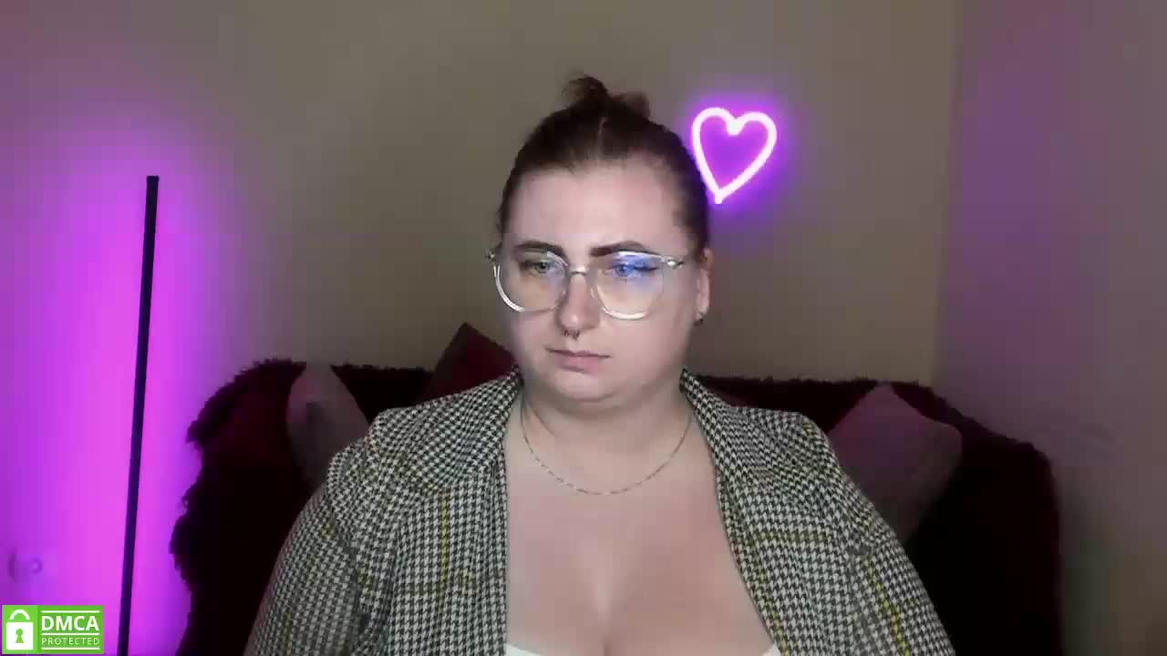 Aliciaredluv Live Sex December 17, 2025