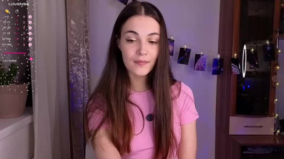 kiraturner Live Sex December 17, 2025