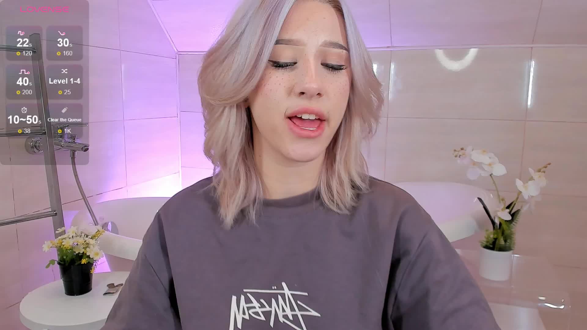 Necucubi Live Sex December 18, 2025