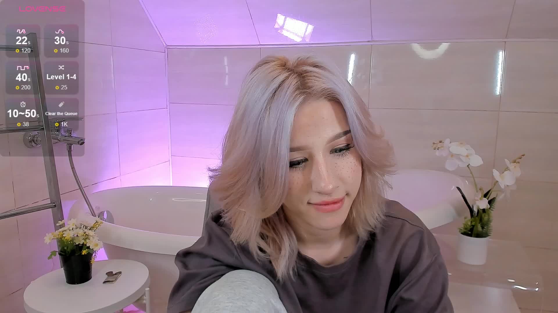 Necucubi Live Sex December 18, 2025