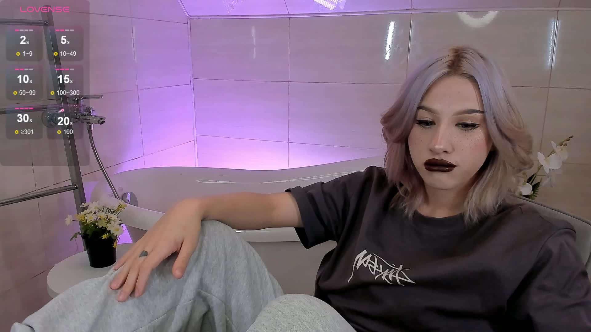 Necucubi Live Sex December 18, 2025