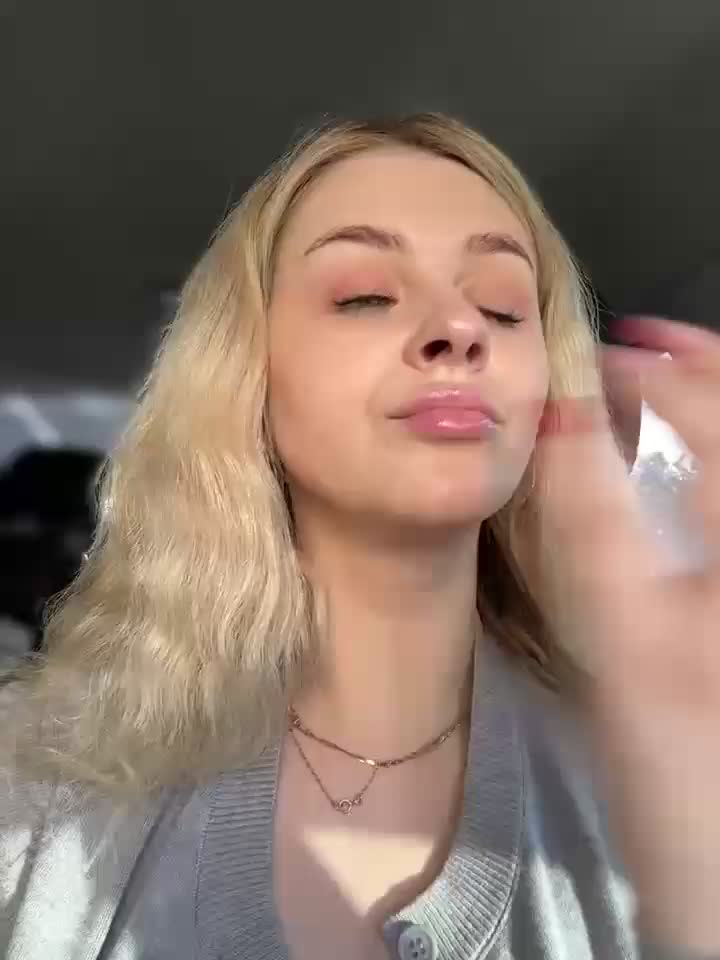 Love_Bri Live Sex December 14, 2025