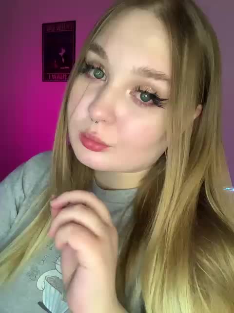 Greeenfriends6969 Live Sex December 13, 2025