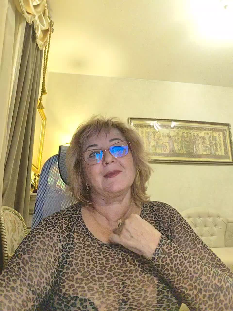 KarinkaSweet Live Sex December 17, 2025