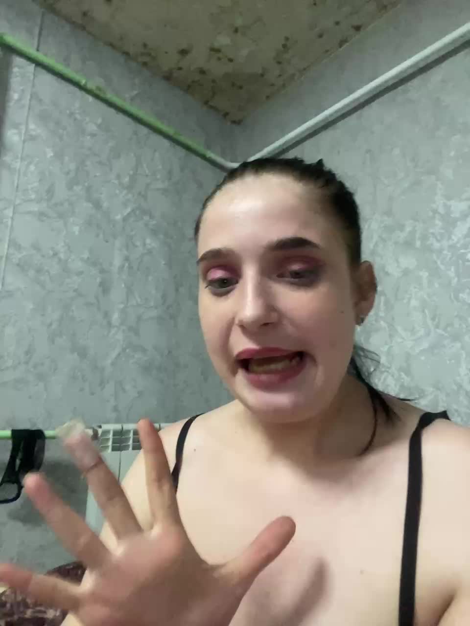 Aliska22 Live Sex December 13, 2025