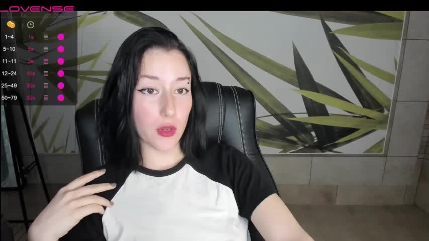 adell_berry Live Sex December 14, 2025