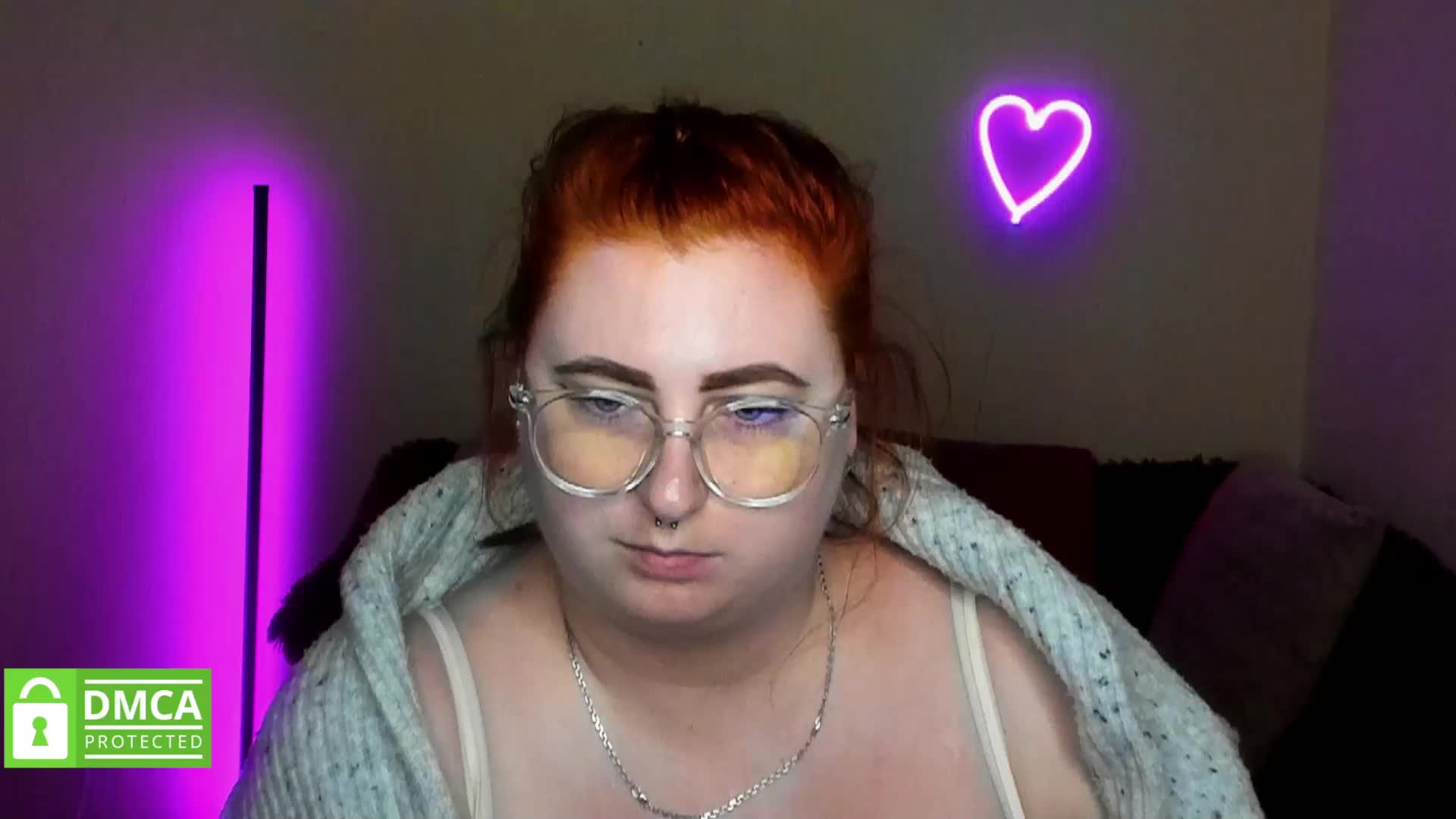 Aliciaredluv Live Sex December 17, 2025