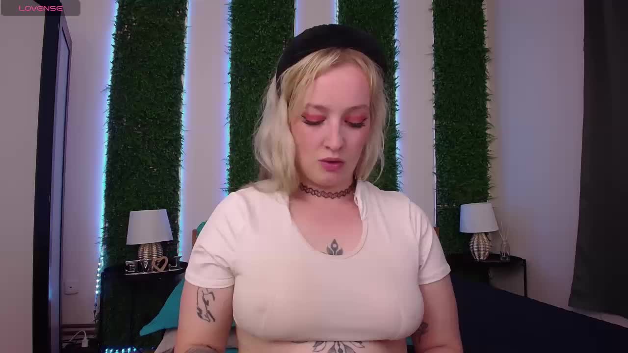 Nicole-Aniston Live Sex December 14, 2025