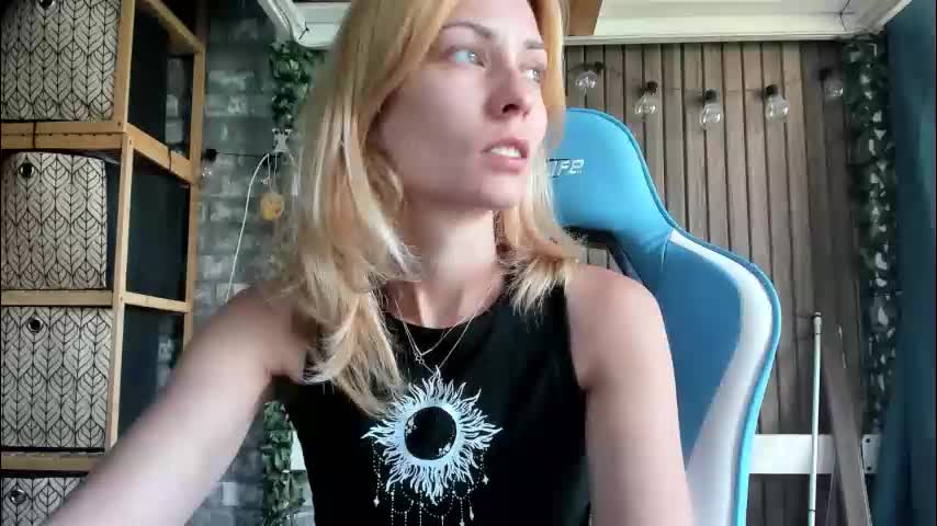 karoline121 Live Sex December 14, 2025