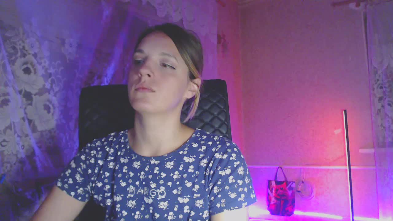 Babymuro4ka Live Sex December 17, 2025