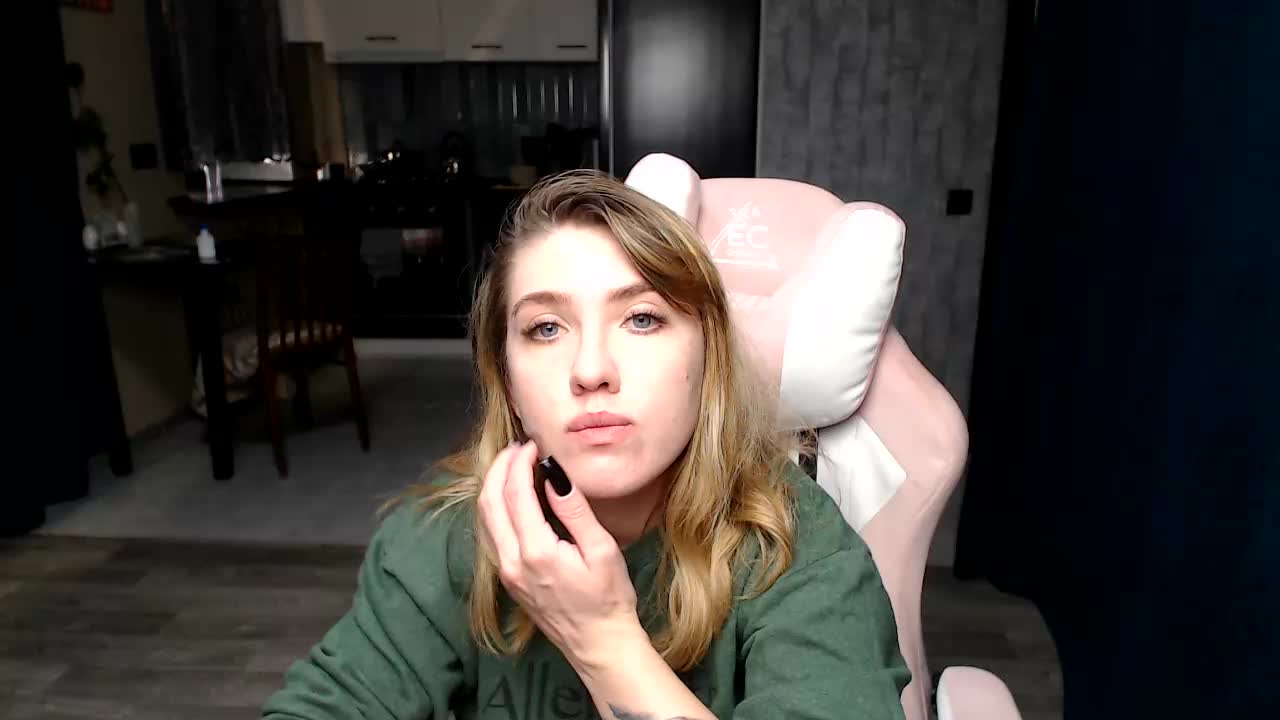 Regimasmile Live Sex December 15, 2025