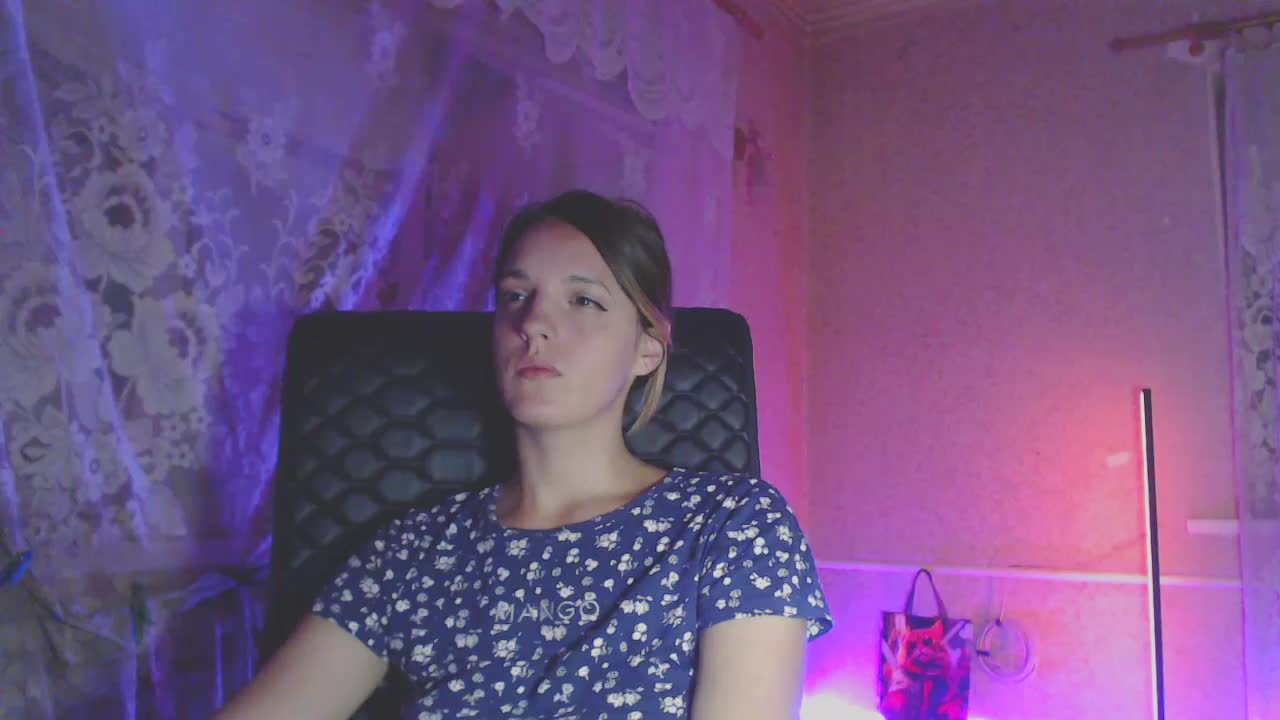 Babymuro4ka Live Sex December 17, 2025