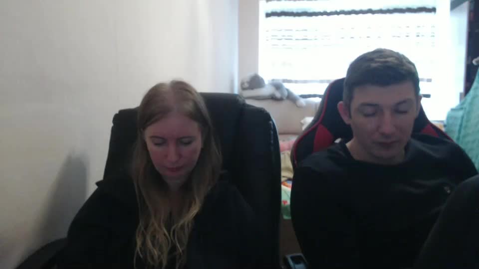 jenisandpeter Live Sex December 19, 2025
