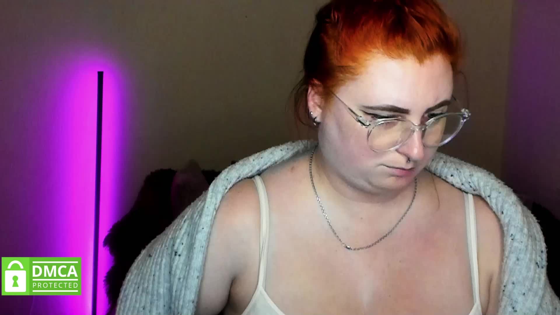 Aliciaredluv Live Sex December 17, 2025