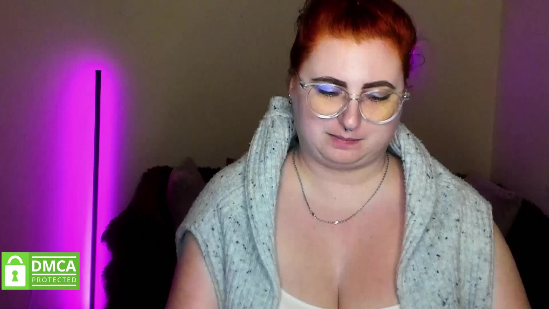 Aliciaredluv Live Sex December 17, 2025