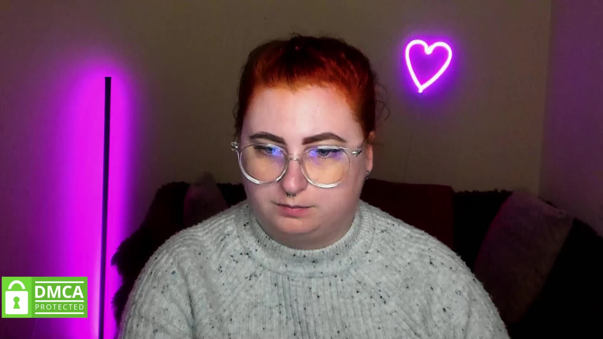 Aliciaredluv Live Sex December 17, 2025