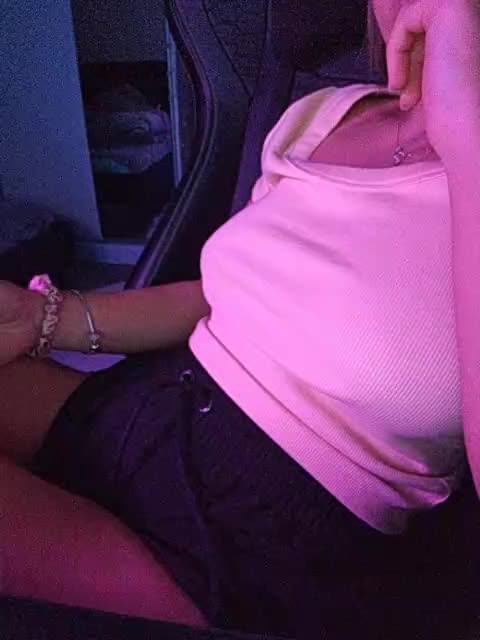 _m_a_r_i_a_888_ Live Sex December 17, 2025