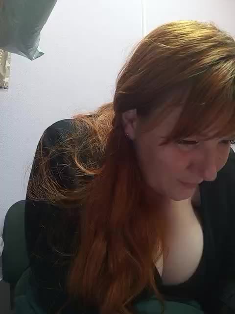 MiaLovely Live Sex December 14, 2025