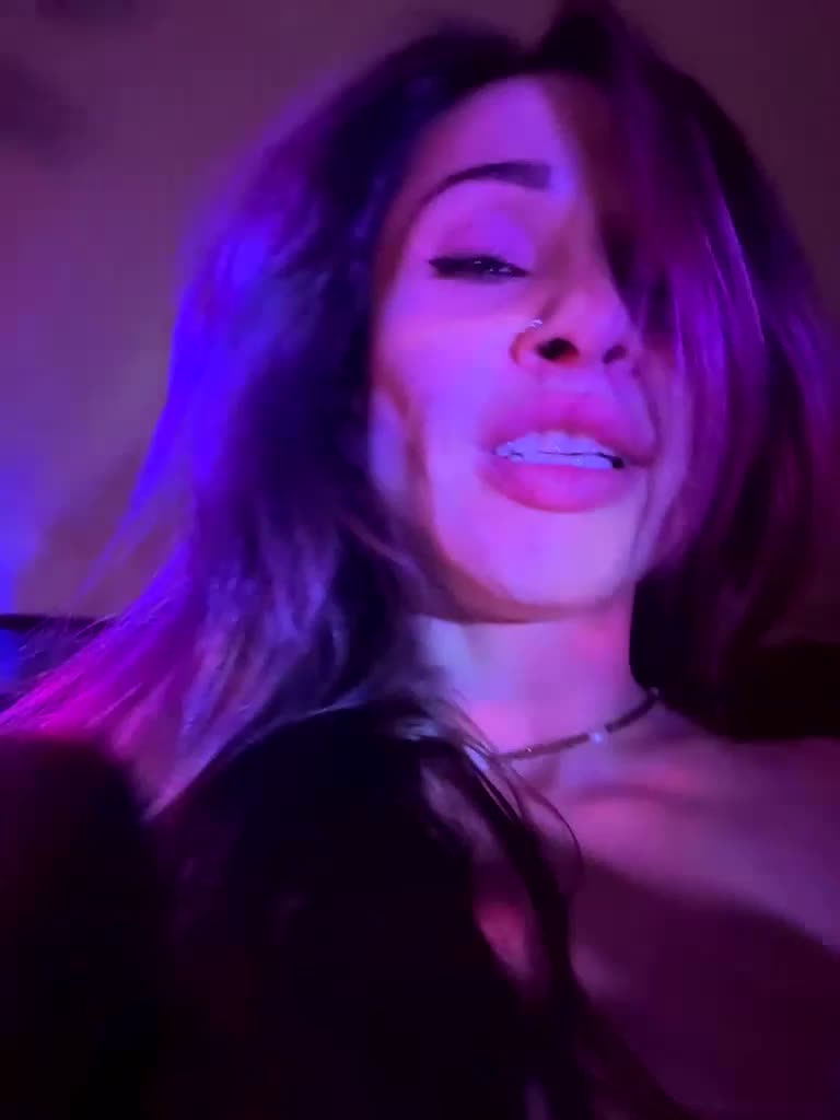 VIP17CoupleDream Live Sex December 18, 2025