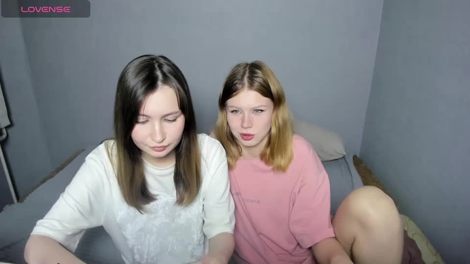 eumomino Live Sex December 14, 2025