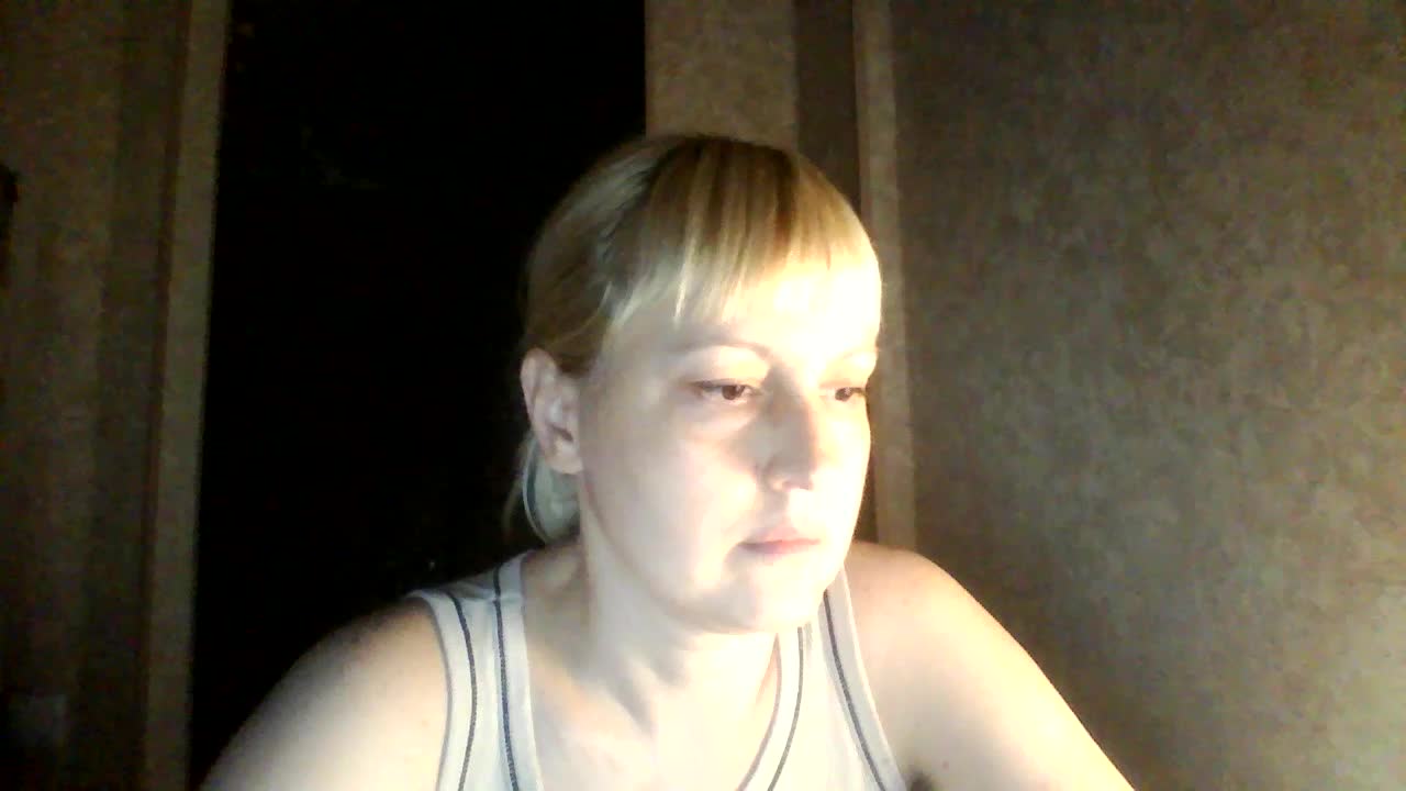 krisss2016 Live Sex December 15, 2025