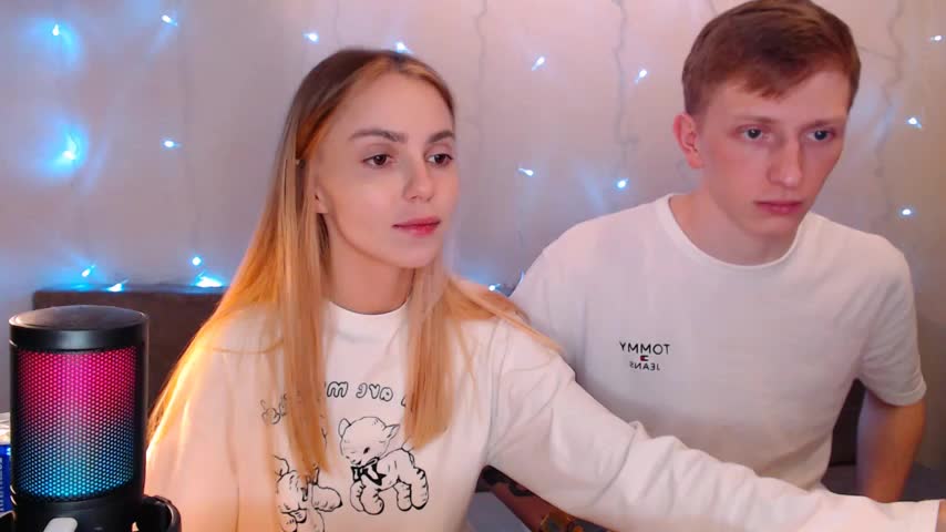 juliaanddima Live Sex December 18, 2025