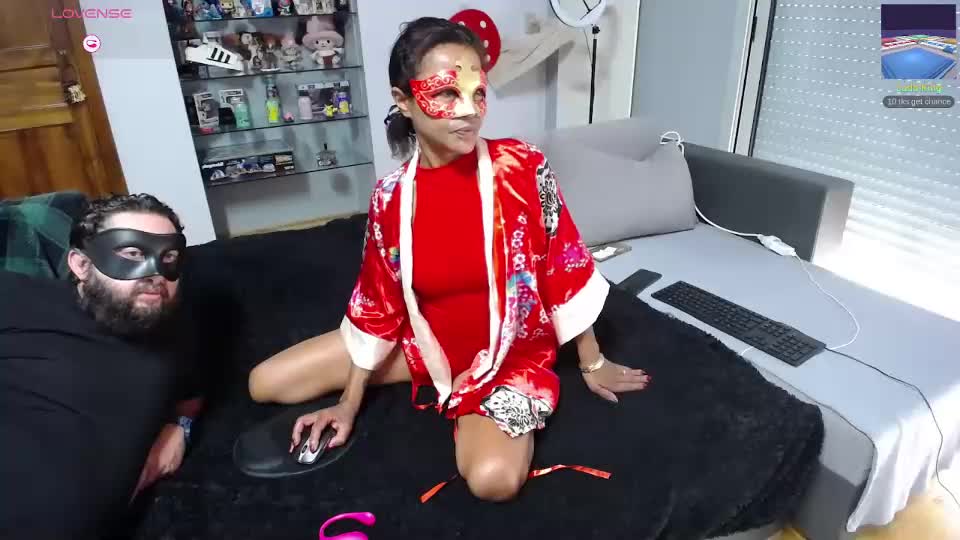 sexapoly Live Sex December 13, 2025