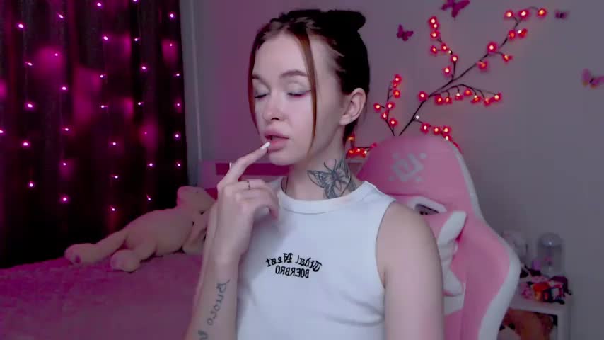 Naughty_Mable Live Sex December 17, 2025