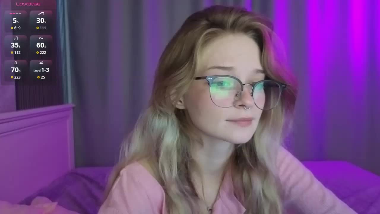 vialeta-baby Live Sex December 13, 2025