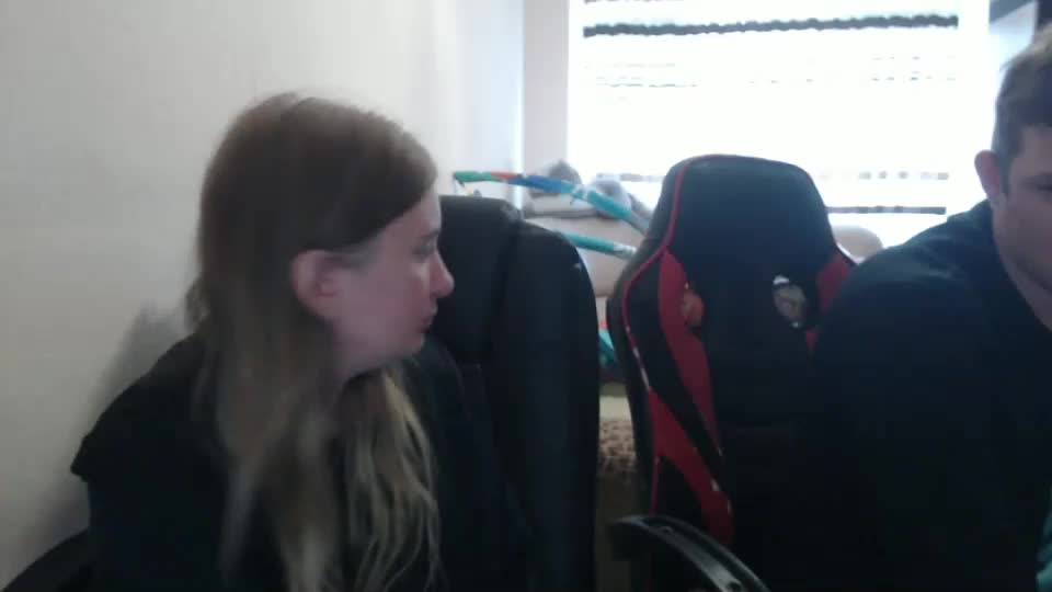 jenisandpeter Live Sex December 19, 2025