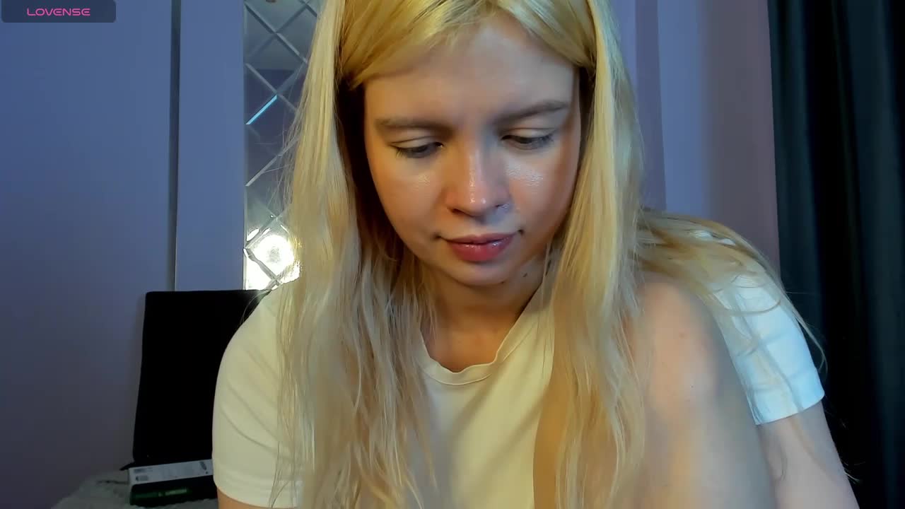 AlisaGoldie Live Sex December 14, 2025