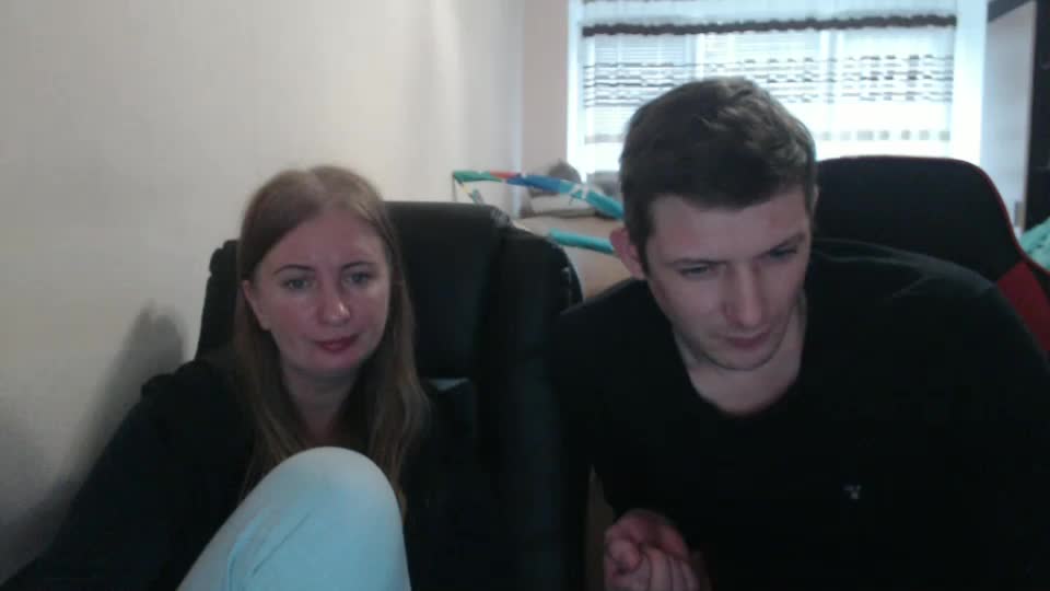 jenisandpeter Live Sex December 19, 2025