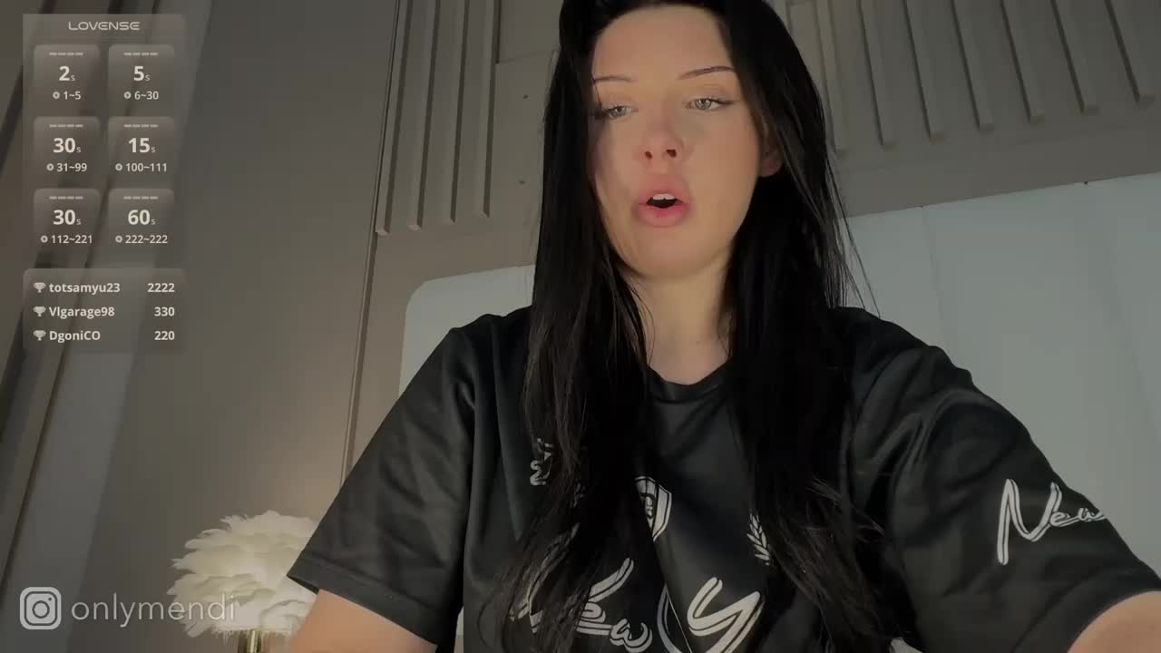 MENNDI Live Sex December 17, 2025