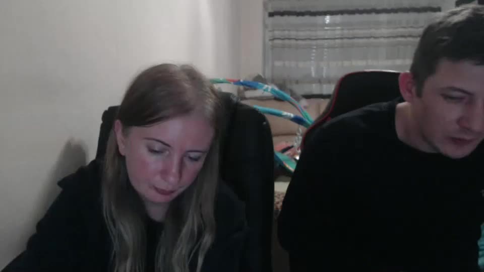 jenisandpeter Live Sex December 19, 2025