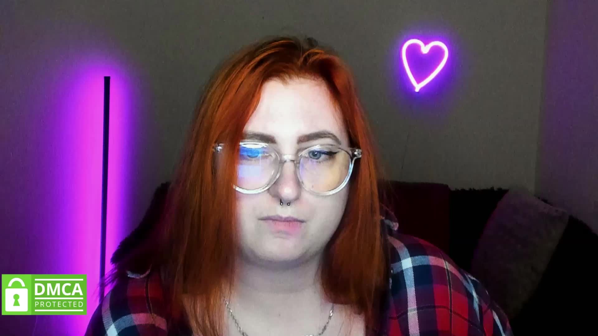 Aliciaredluv Live Sex December 17, 2025