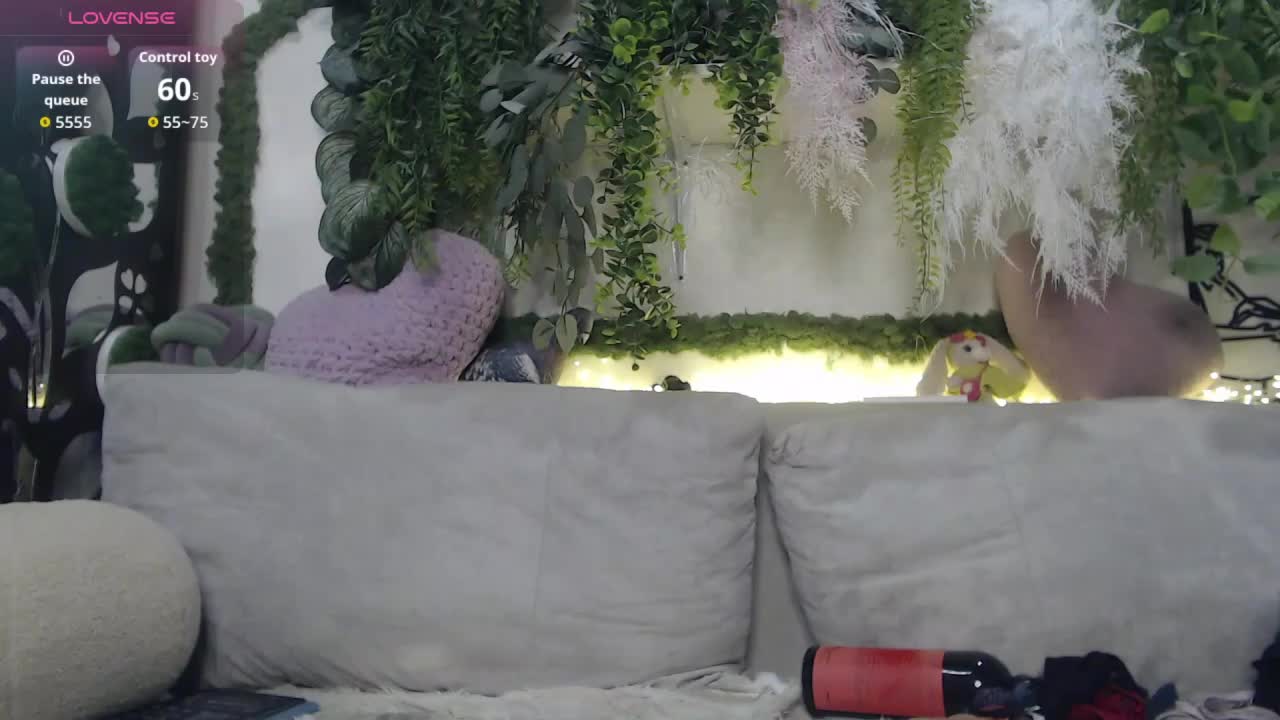 scyrim2 Live Sex December 19, 2025