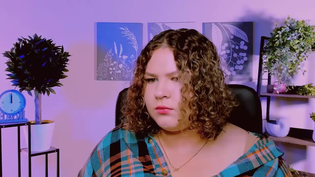 FlorenceAnderson Live Sex December 14, 2025