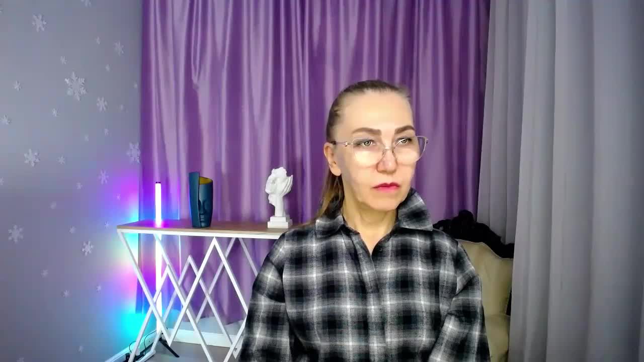 queen_a_n_i Live Sex December 13, 2025