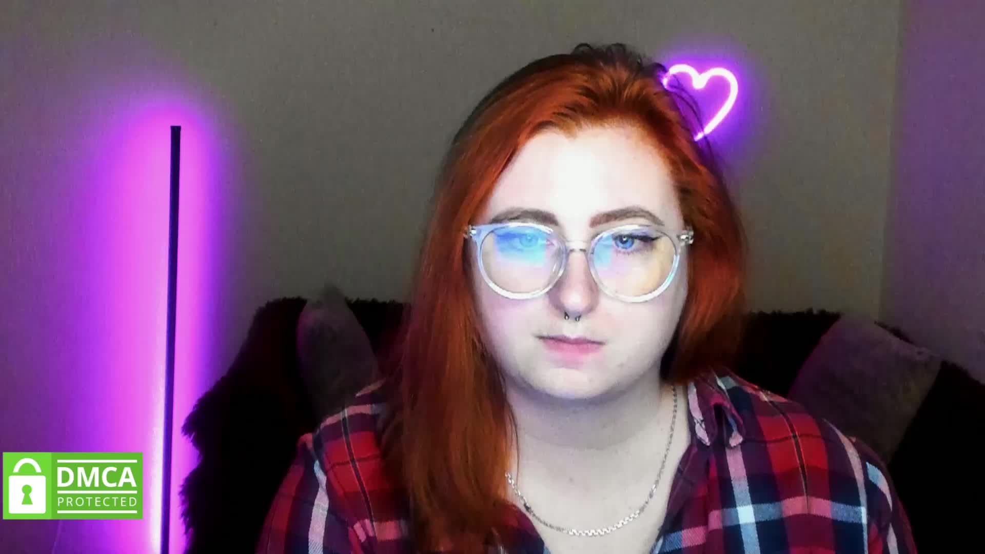 Aliciaredluv Live Sex December 17, 2025