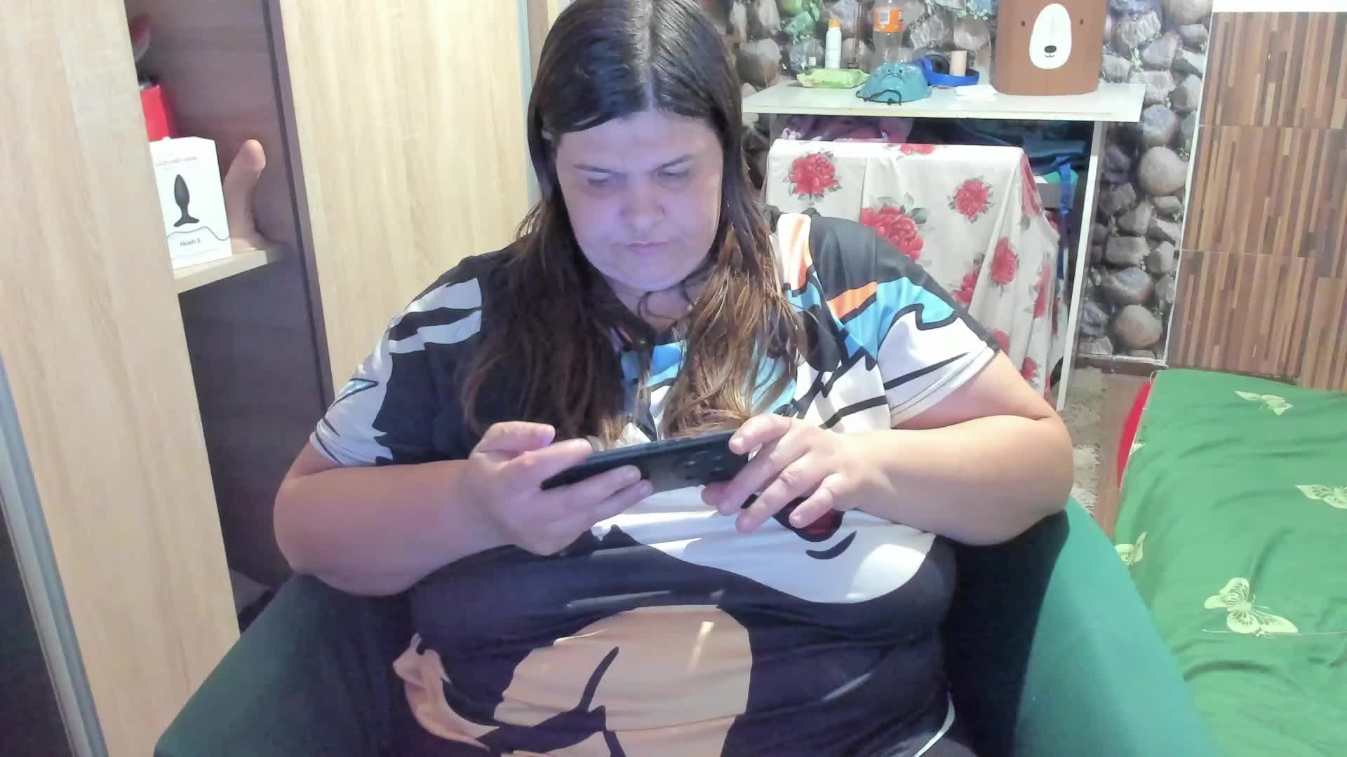 Ionysexylips69 Live Sex December 15, 2025